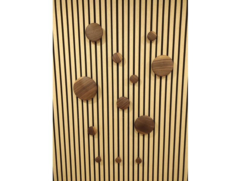 Leseni obešalniki za akustične panele - konveks