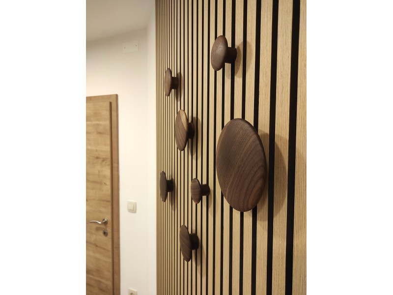 Leseni obešalniki za akustične panele - konveks