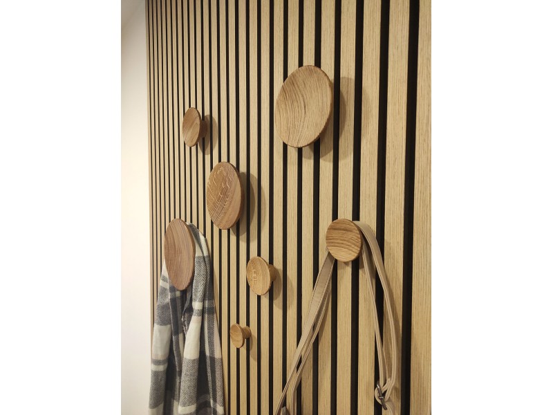 Leseni obešalniki za akustične panele