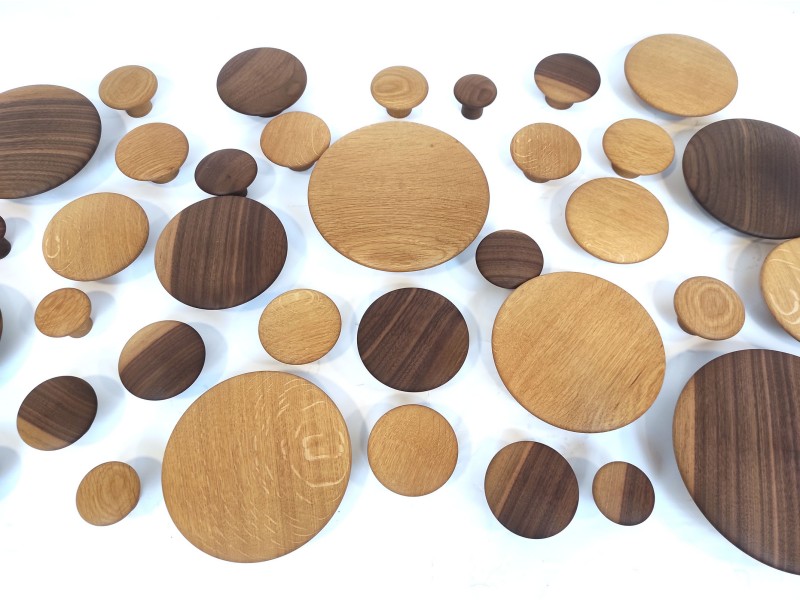 Leseni obešalniki set - 3 - Konveks