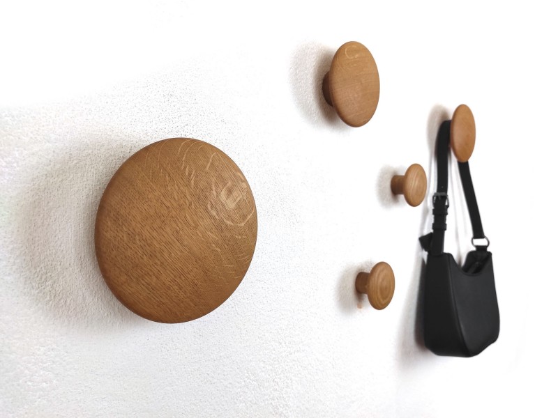 Leseni obešalniki set - 5 - Konveks