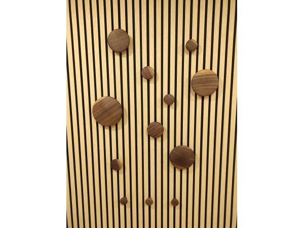 Leseni obešalniki za akustične panele - konveks